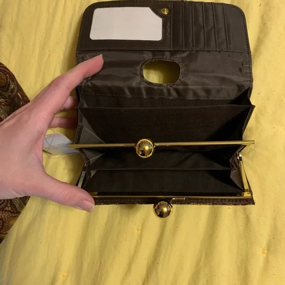 NWT beaded tapestry shoulder bag and matching wallet set - Picture 7 of 9